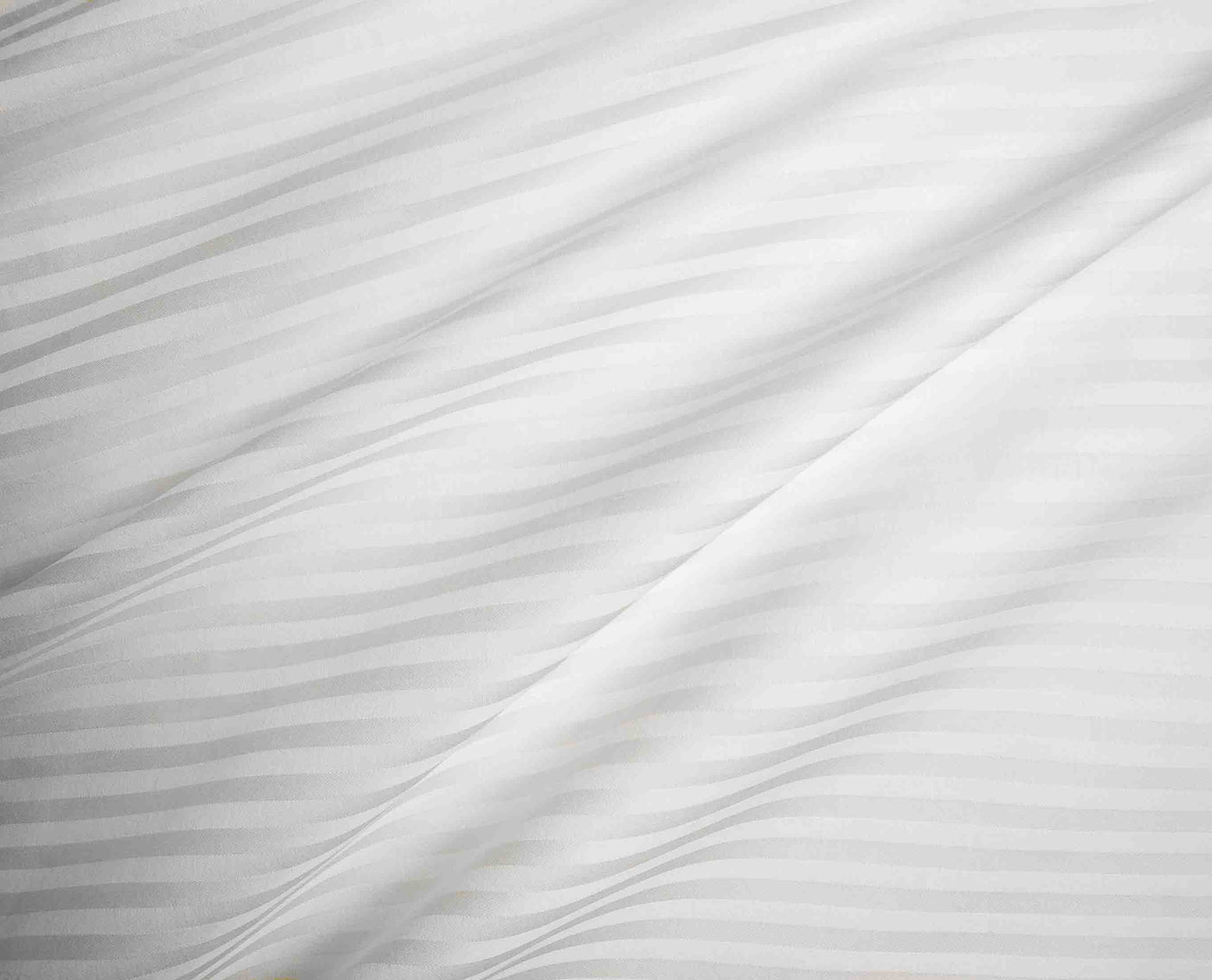 fabric of white tone on tone water repellant duvet cover #colour_white