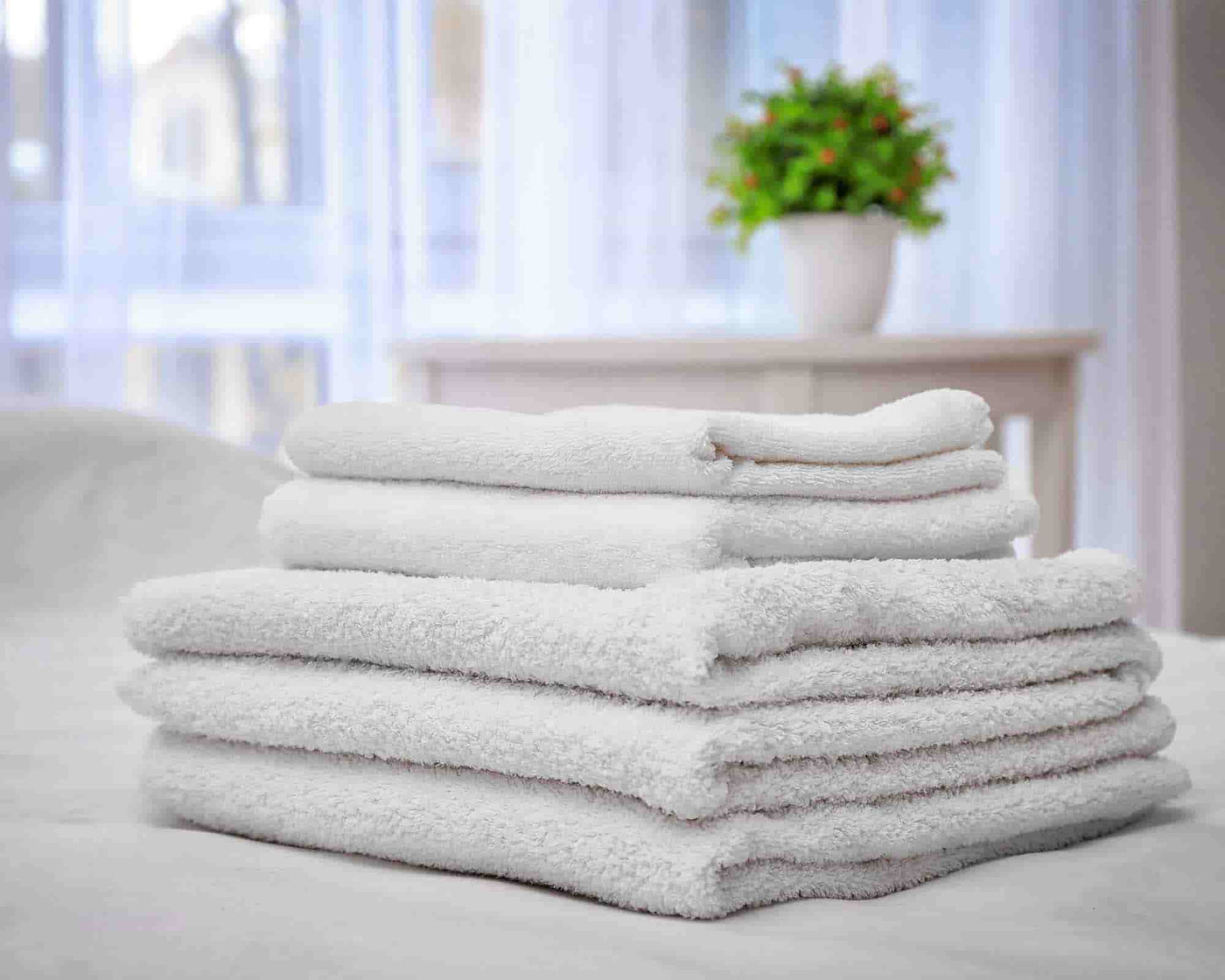 Bulk simple class white towels