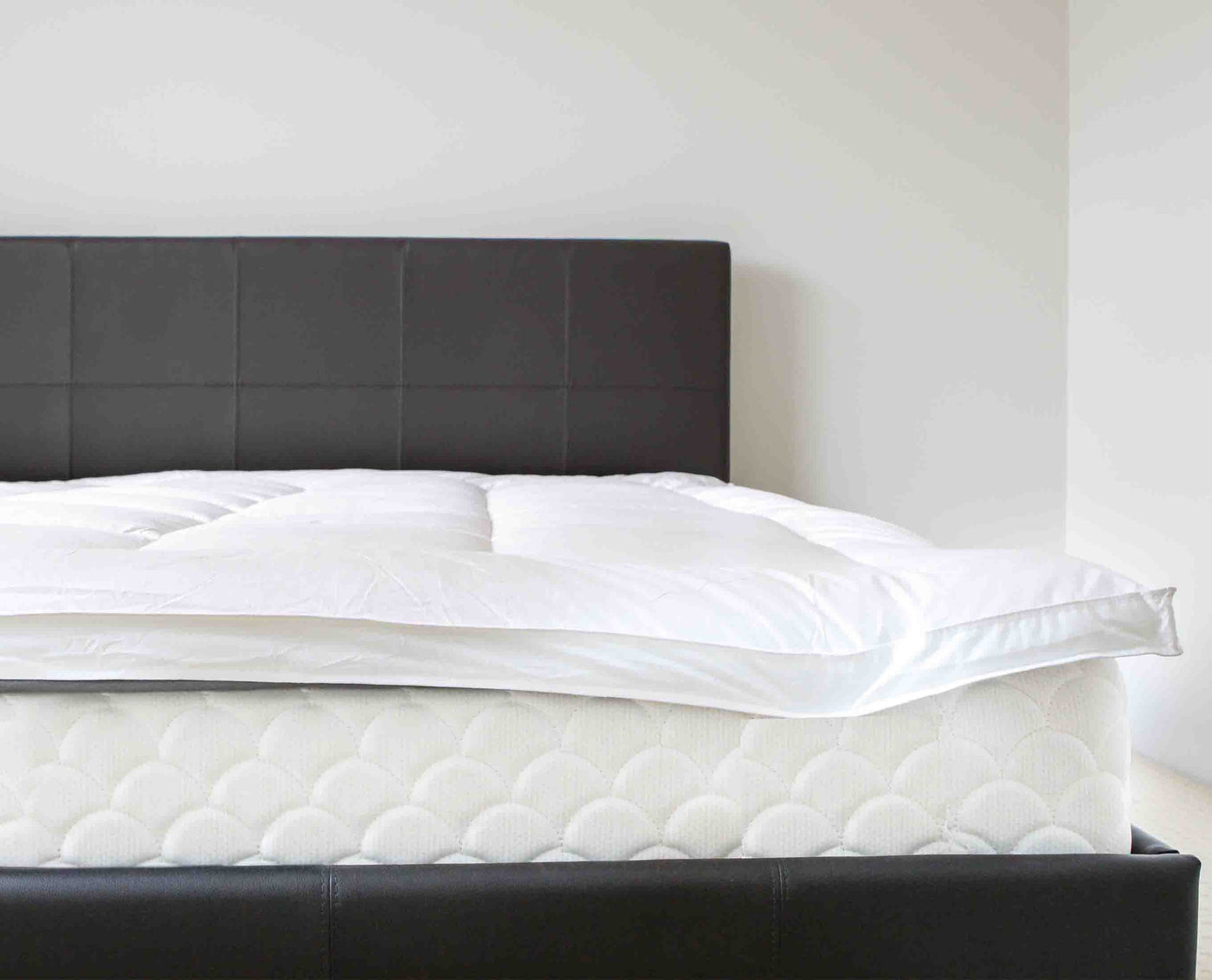 luxury white fiber bed with 2" deep gusset